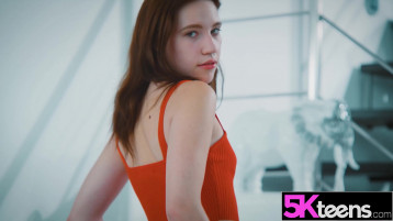 Yaramaz Çek Chicks Gaz Kelebeği Dolu Bir Kuyruk Haline Gelir